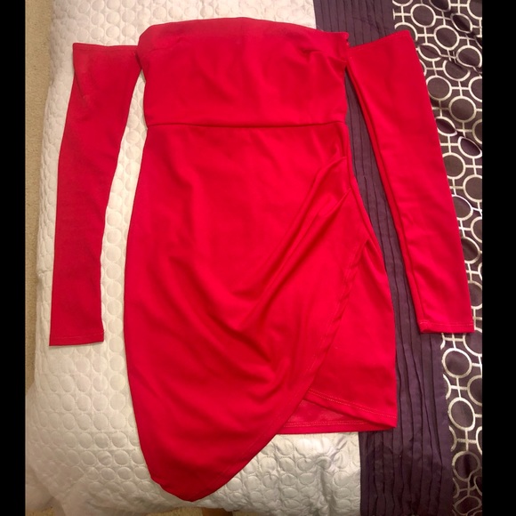 Dresses & Skirts - Red Strapless Mini Tulip Dress, full sleeves